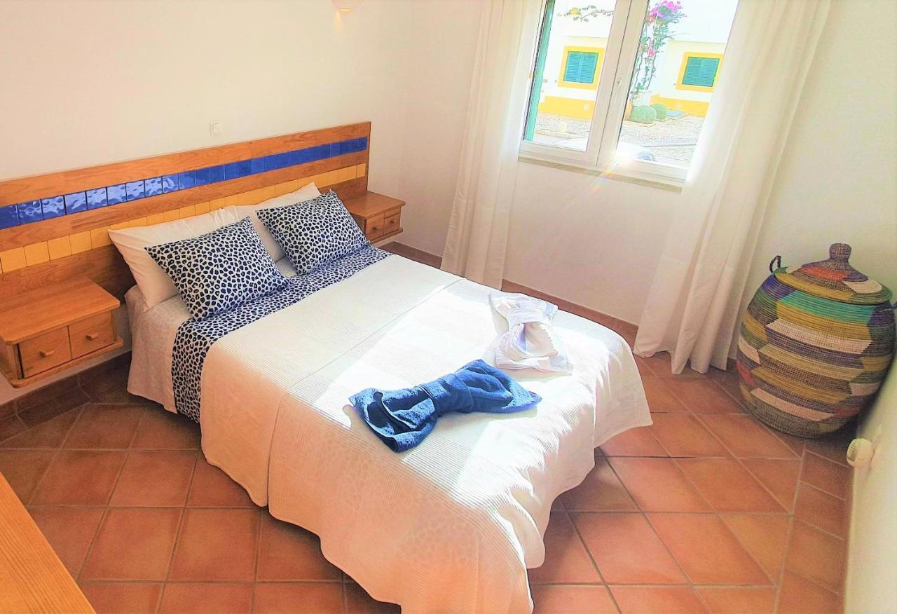 Nice 2 Bedroom Apartment Groundfloor Swimming Pool Tavira Bagian luar foto